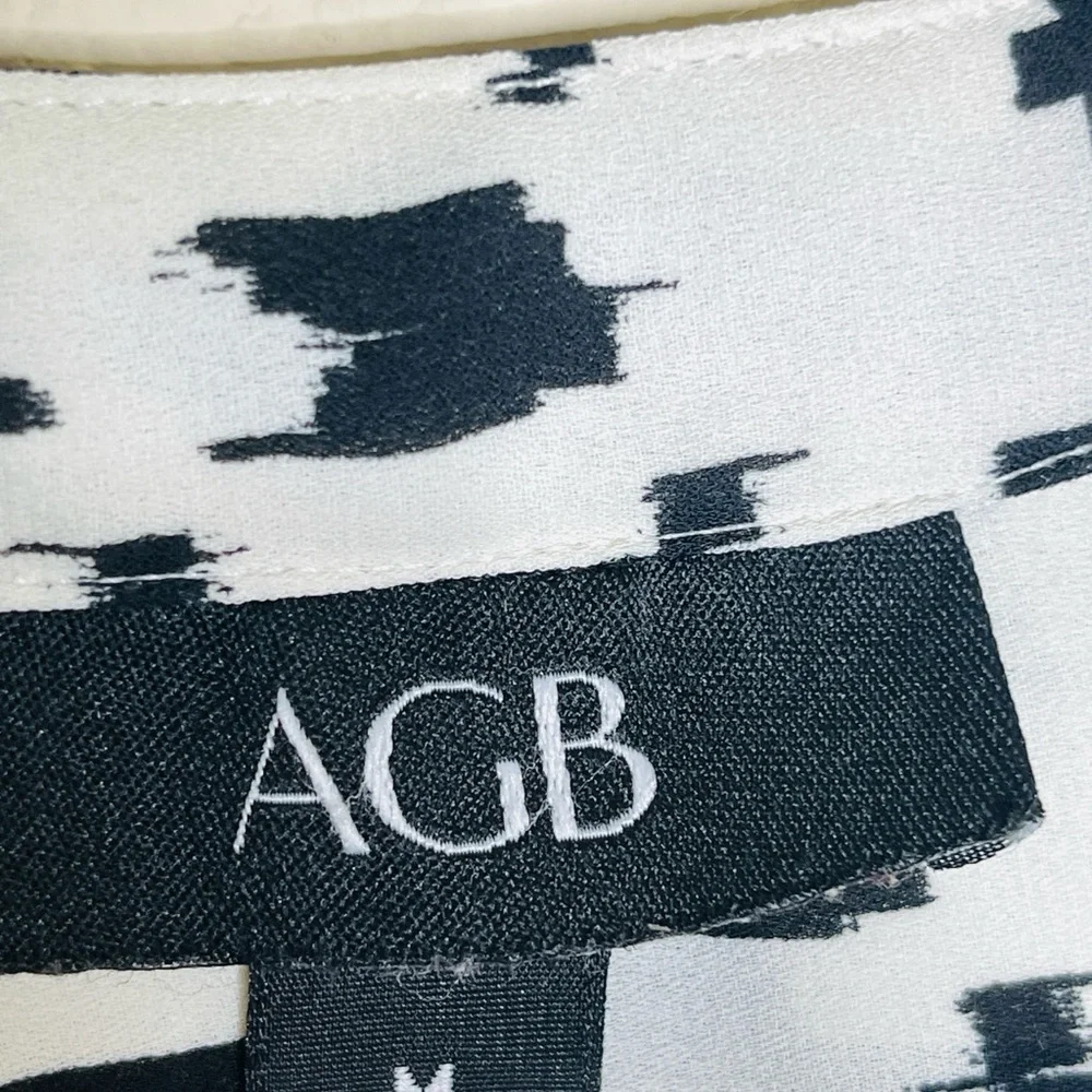 AGB Women's Monochrome Abstract Blouse Size M - Picture 3 of 5